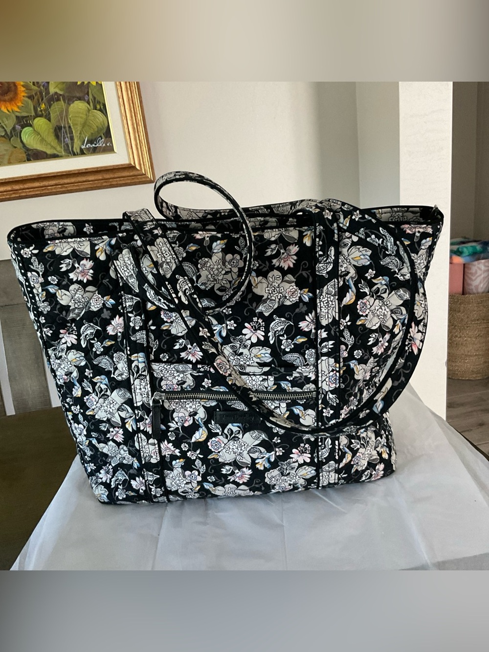 Vera Bradley Blk/White Bedford Blooms Large Tote Bag